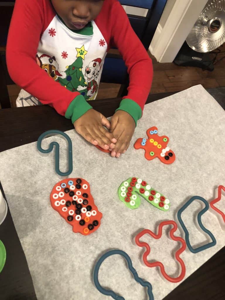 christmas play-doh craft