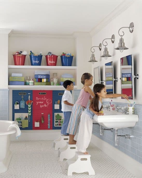 Easy Ways to Style and Organize the Kids' Bathroom