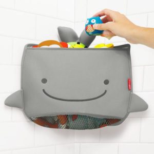 This Compilation of Amazing Kid's Bathroom Ideas Will Have You Wishing you Saw This Earlier! Bring Beautiful Organization To Your Kid's or Toddler's Bathroom! Kids bathroom decor ideas or shar