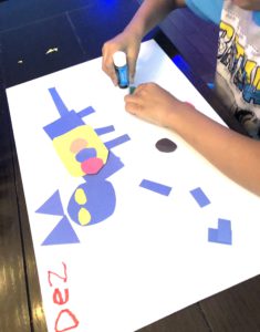 Looking For Easy Preschool Shape Activities? Well This Shape Activity for Preschoolers, Toddlers, and Kindergartners Will Be A Hit! Help Your Child Learn Shapes With This Awesome Learning Activity!