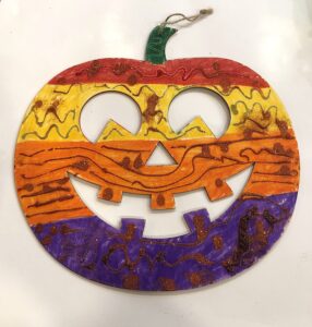 This Wood Jack-O_Lantern Halloween Craft For Kindergarten is so Simple! Halloween Crafts Are Awesome And This Activity Is One Of The Best For Creativity.