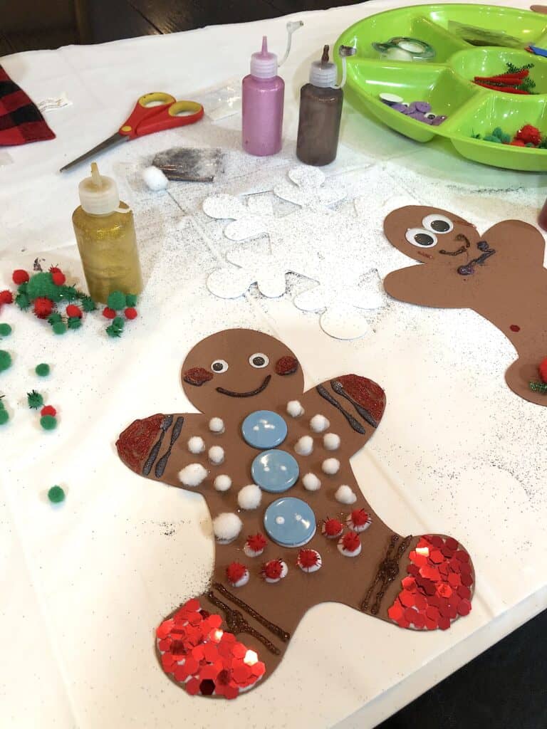 Christmas Crafts For Preschoolers Make This Time of The Year Special! This Activity Uses Gingerbread People And Decorating Supplies and To Create A Fun Craft. #christmascrafts #christmascraftsforkids