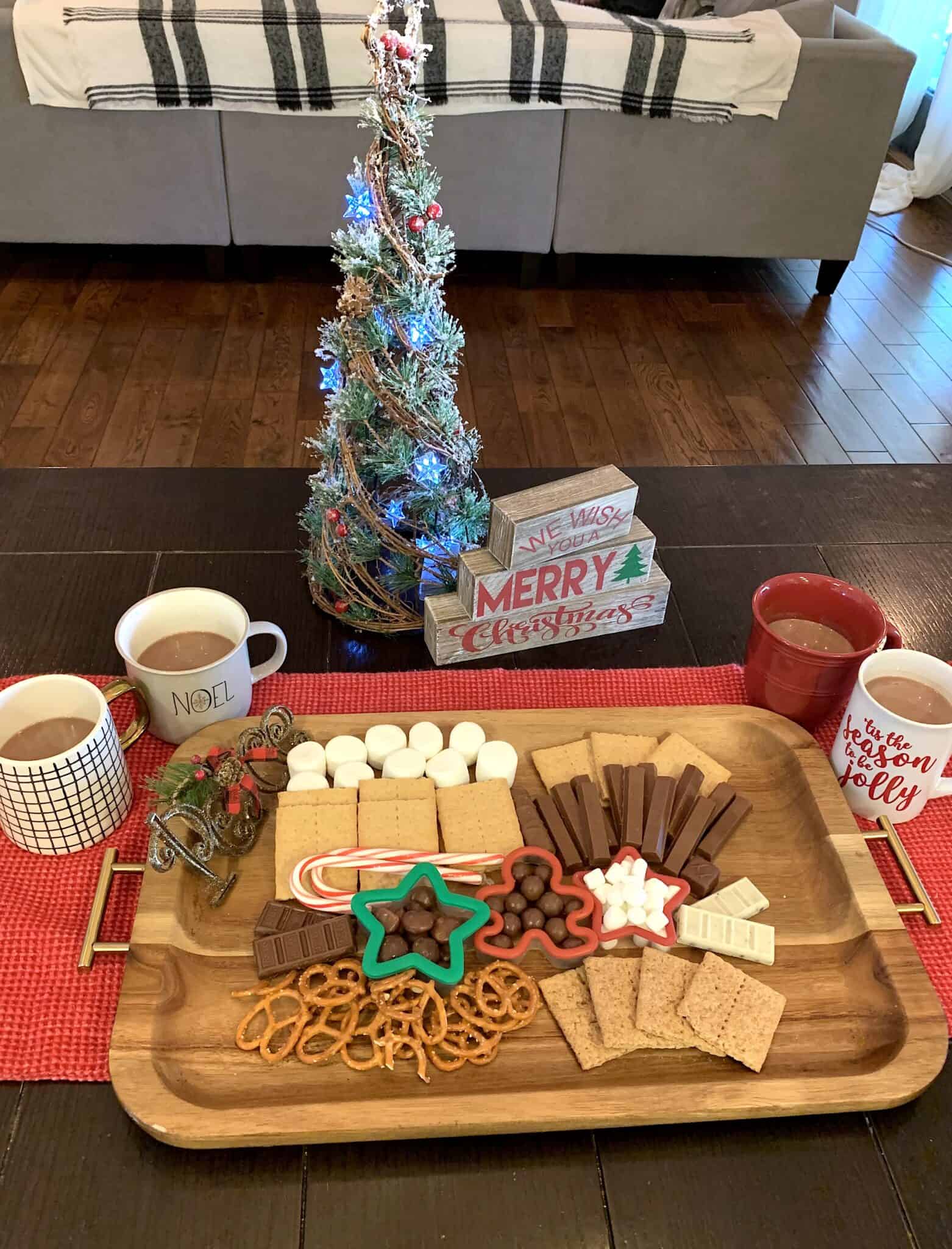 Turn Your Halloween Candy Into An Amazing Hot Chocolate Board
