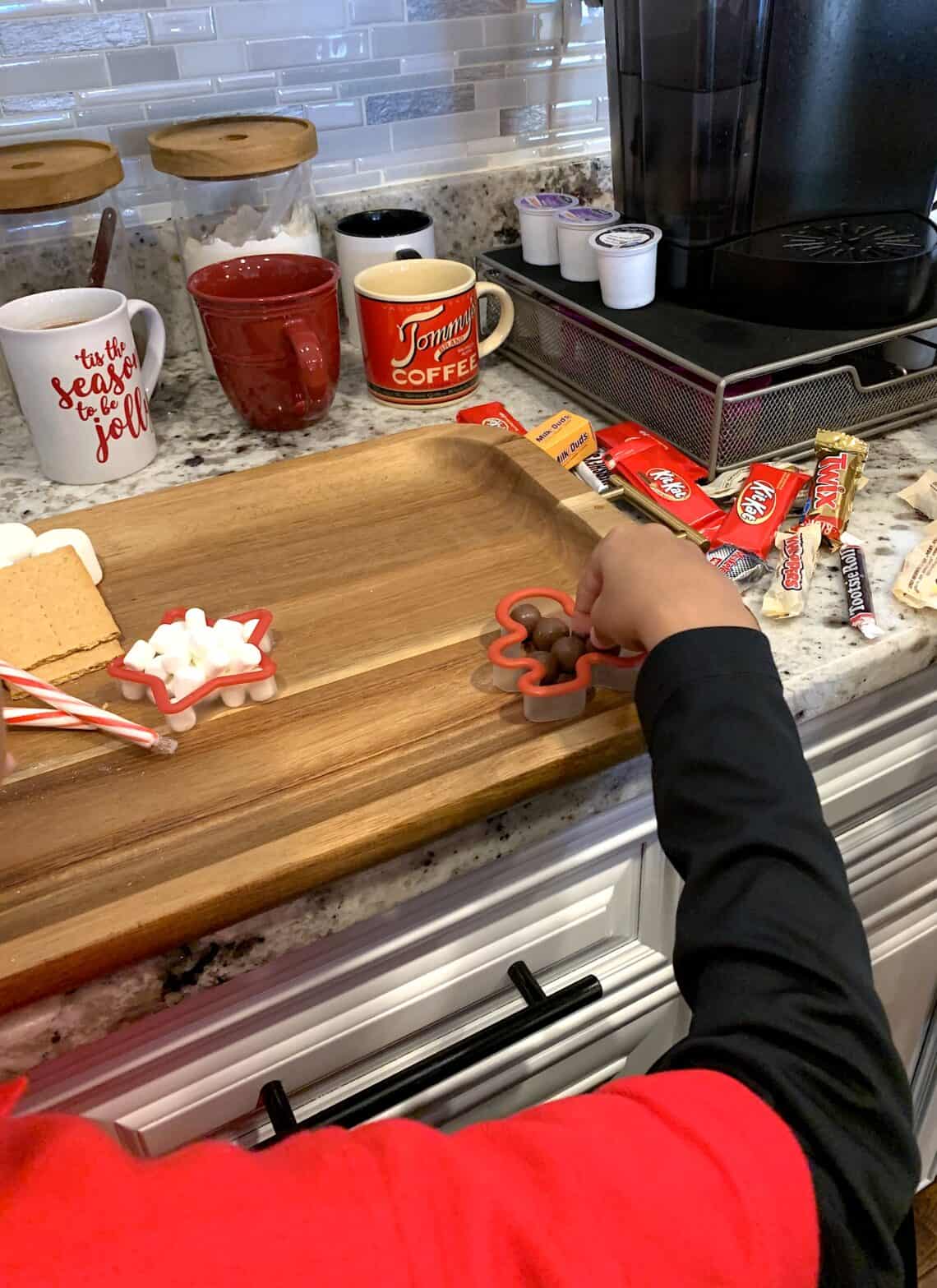 Turn Your Halloween Candy Into An Amazing Hot Chocolate Board