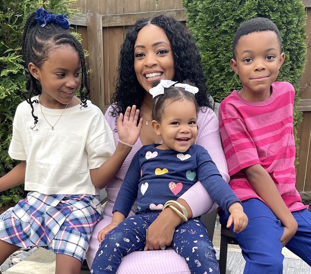 Stylish Family Photoshoot Outfits You ll Love For The Fall stylish-family-photoshoot-outfits-you-ll-love-for-the-fall